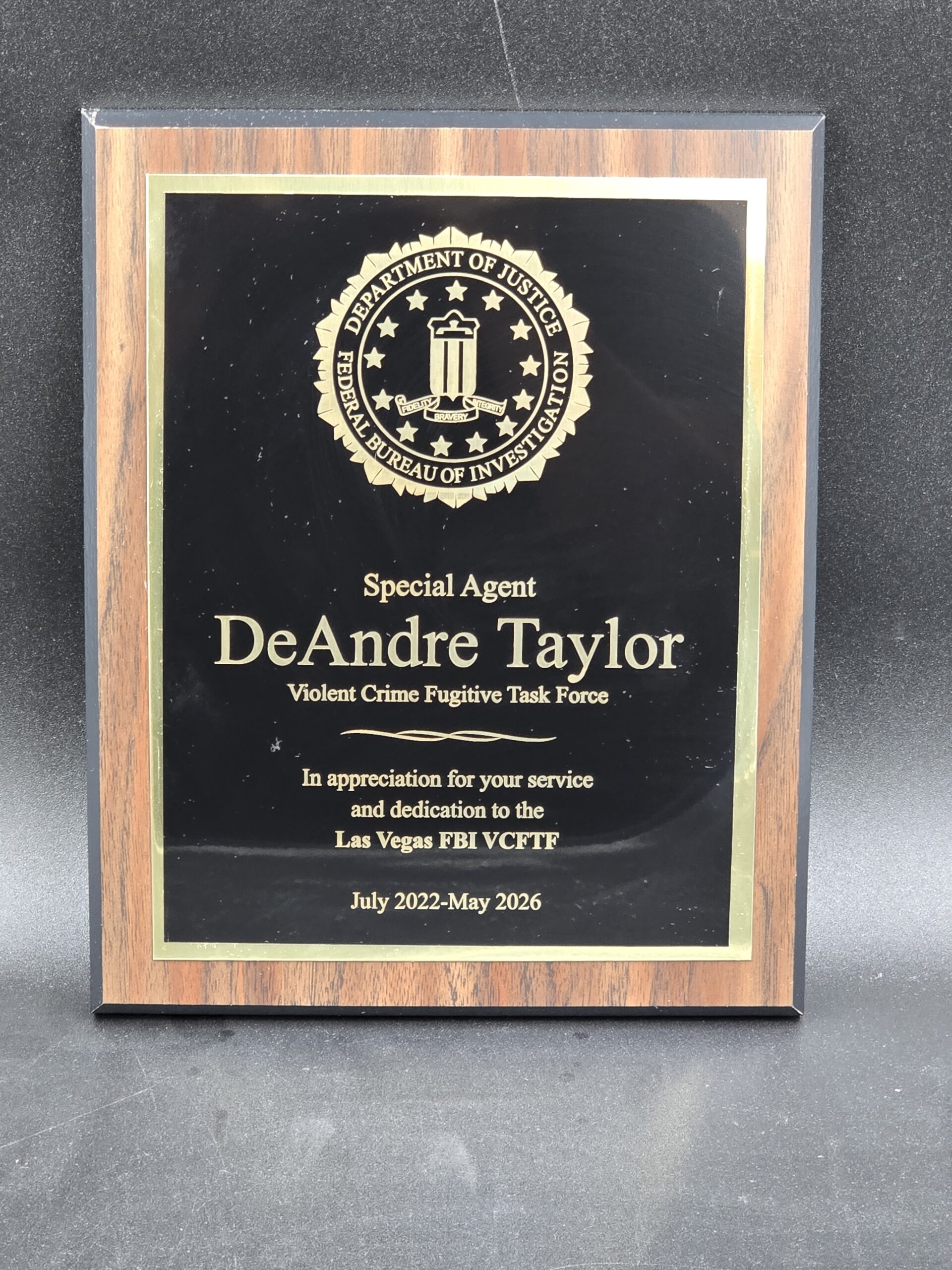Gavel award plaque with custom engraving, Las Vegas trophy shop